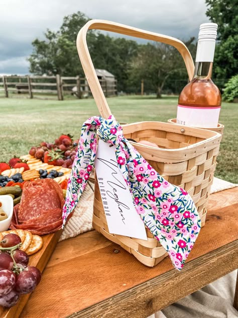 Bridesmaid Proposal Picnic Basket, Charcuterie Bridesmaid Proposal, Italy Themed Bridesmaid Proposal, Summer Bridesmaid Proposal, Picnic Basket Bridesmaid Proposal, Garden Party Bridesmaid Proposal, Picnic Bridesmaid Proposal, Garden Bridesmaid Proposal, Italian Bridesmaid Proposal