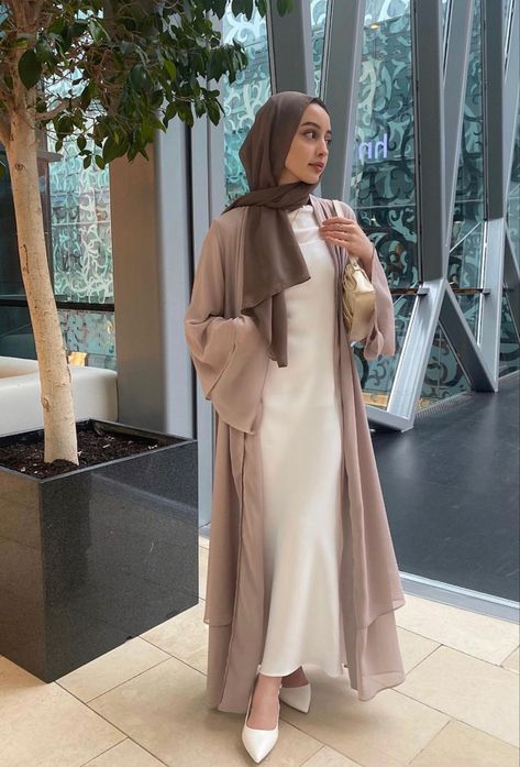 Hijabi Fashion Summer, Hijabi Summer, Outfits For The Summer, Modest Outfits Muslim, Hijab Fashion Summer, Hijabista Fashion, Estilo Hijab, Hijabi Fits, Hijabi Outfit