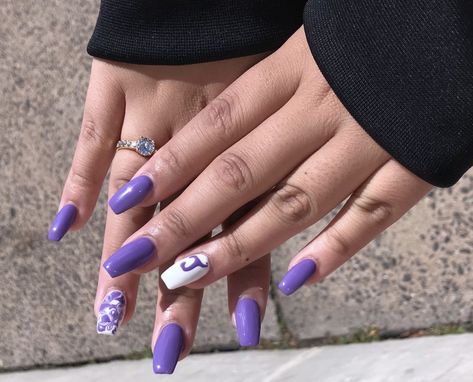 Acrylic Nails Purple Nails Acrylic With Initial, Purple Nails With Initial, Lilac Nails, Lavender Nails, Prom 2024, Letter J, Purple Nails, White Nails, Cute Nails