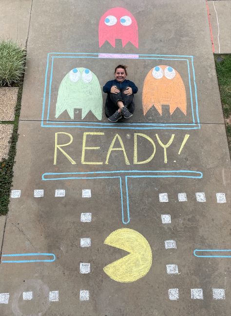 Pacman Chalk Art, Interactive Chalk Art, Mario Chalk Art, Side Walk Chalk Art Ideas, Chalk Pictures, Street Chalk Art, Chalk Activities, Chalk Designs, Fun Chalk Art