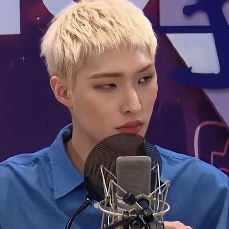 Blonde Mingi Ateez, Ateez Mingi Blonde Hair, Mingi Bared Face, Mingi Short Hair, Mingi Blonde Hair, Mingi Blonde, Mingi Icons, San Felix, Pink Short Hair