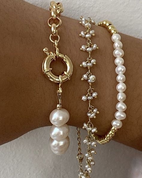 Jewelry Design 2023, Pearl Jewelry Handmade, Bracelet Trends 2023, Luxury Beaded Bracelets, Handmade Luxury Jewelry, Trending Jewelry 2023 Handmade, Pearl Jewelry Ideas, Trending Jewelry 2023, Pearl Bracelet Ideas