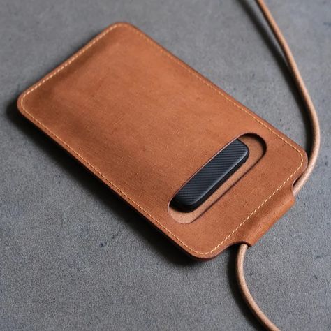 Phone Sling Leather Pattern Pdf Phone Case Template Leather - Etsy Austria Leather Pouch Pattern, Phone Case Template, Leather Patterns Templates, Leather Phone Bag, Leather Cell Phone Cases, Leather Wallet Design, Leather Phone Pouch, Leather Hip Bag, Leather Craft Patterns