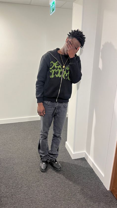 Outfit details: black and green demontime hoodie, grey flared jeans, black cpfm af1, black freeform dreads Cpfm Af1, Grey Flared Jeans, Freeform Dreads, Drippy Outfit, Jeans Flared, Outfit Jeans, Black Boys, Flared Jeans, Jeans Black