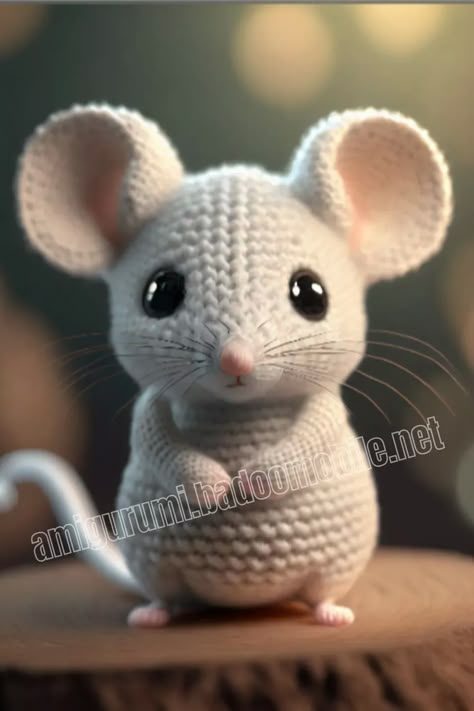 Crocheted Mouse, Gifts Crochet, Crochet Toys Free, Easy Crochet Animals, Crocheting Patterns, Beginners Crochet, Crochet Panda, Crochet Mouse, Gift Crochet