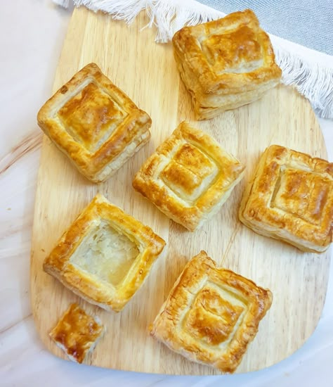 How to make vol-au-vents - Foodle Club Volauvent Recipes, Chicken Vol Au Vent Recipe, Chocolate Appetizers, American Cuisine Recipes, Puff Pastry Shells, Snack To Make, Homemade Pastries, Snacks To Make, Party Snack