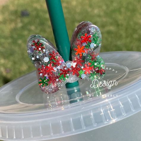 "🍹The prefect accent to your drink! 🎀 This listing is for one Minnie inspired bow shaped straw topper. 📏It measures approximately 1.5\" wide by approximately 1.0\" tall. Slides onto most standard size straws. 💎 Crafted with high quality crystal clear UV resistant, FDA approved, food grade epoxy. 🎨 These are artistically created, and as such you will find variations. No two will be exactly alike." Toppers Diy, Straw Toppers, Surprise Az, Epoxy Resin Crafts, Oogie Boogie, Adult Crafts, Diy Resin Crafts, Diy Resin, Glitter Bow