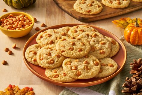 NESTLÉ® TOLL HOUSE® Pumpkin Spice Sugar Cookies Nestle Cookies, Pumpkin Spice Sugar Cookies, Spice Sugar Cookies, House Pumpkin, Cookie Dough Bars, Spiced Chocolate, Toll House, Edible Cookies, Edible Cookie Dough