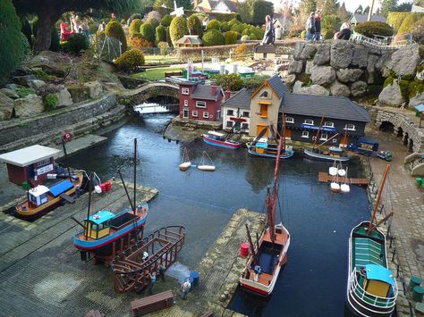 Model Village How To Make, Miniature Train Village, Garden Train, Mini Boat, Mini Village, Father Brown, Weymouth Dorset, Model Engineering, Miniature Village