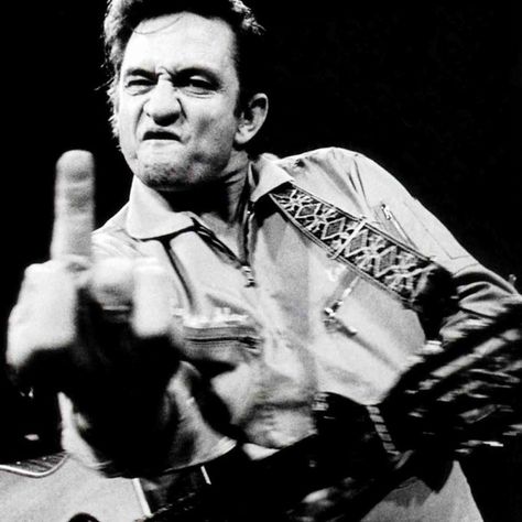 Johnny Cash Middle Finger, Flipping The Bird, Walk The Line, Johnny Cash, Rock Stars, Music Legends, Right Hand, Country Music, Rock N Roll