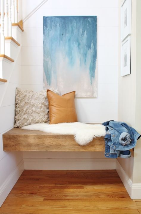 DIY Floating Bench + Abstract Art Diy Floating Bench, Floating Bench, Farmhouse Mudroom, Window Seat Kitchen, Diy Home Decor For Apartments, City Farmhouse, Interior Design Per La Casa, Stair Case, Bench Designs