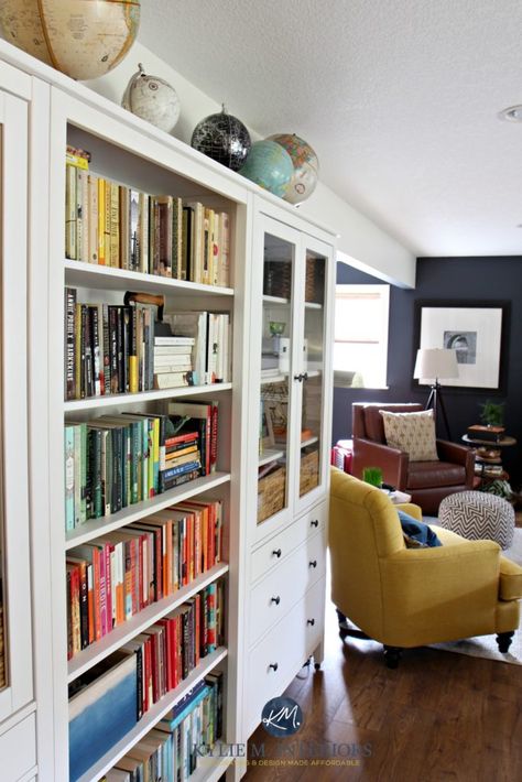 Ideas to display a book collection in a family room with Ikea white Hemnes bookcases. Kylie M INteriors e-decor Hemnes Living Room Ideas, Ikea Hemnes Bookcase, Living Room Ikea, Navy Living Room, Hemnes Bookcase, Kylie M Interiors, Navy Living, Navy Living Rooms, Ikea White