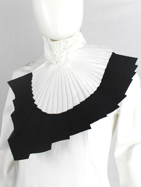 Pleated Collar, Walter Van Beirendonck, Tarot Astrology, Clothing Pieces, Pleated Sleeves, Black Wings, Nurse Uniform, April Showers, Ann Demeulemeester