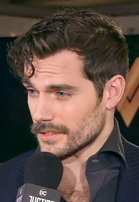 Henry Cavill Aesthetic, Henry Cavill Beard, Digital Business Card Design, Henry Cavill Eyes, Male Model Face, Digital Business Card, Beard Life, Handsome Actors, Henry Cavill