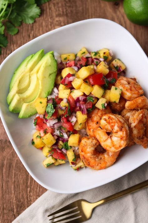 Shrimp & Rice Bowl w/ Pineapple Salsa - CookWithCi Baking Spices, Roma Tomato, Plats Healthy, Healthy Bowls Recipes, Shrimp And Rice, Pineapple Salsa, Healthy Bowls, Healthy Food Dishes, Health Dinner