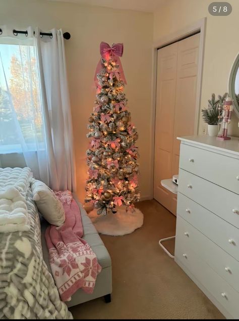 Christmas Room Decor Pink And White, Christmas Tree In Room Aesthetic, Girly Christmas Bedroom Decor, Bedroom Christmas Decor Pink, Christmas Room Decor Ideas Aesthetic, Girls Bedroom Christmas Tree, Mini Christmas Tree Ideas Bedroom, Girls Room Christmas Tree, Pinkmas Room Decor