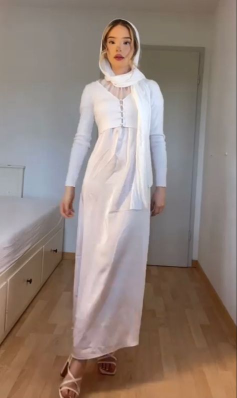 Christian Modesty Outfits, Christian Veil, Christian Veiling, Christian Wear, Modest Fashion Christian, Christian Veils, Modest Church Outfits, Veil Ideas, Christian Modesty