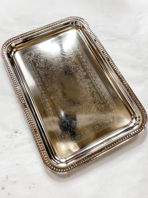 Easy DIY Wall Decor Idea using Dollar Tree Serving Tray Dollar Tree Metal Tray Ideas, Dollar Tree Platter Ideas, Dollar Tree Silver Tray Ideas, Dollar Store Trays Diy Projects, Diy Serving Tray Dollar Stores, Dollar Tree Tray Ideas, Dollar Tree Serving Tray, Metal Tray Decor Ideas, Metal Tray Decor