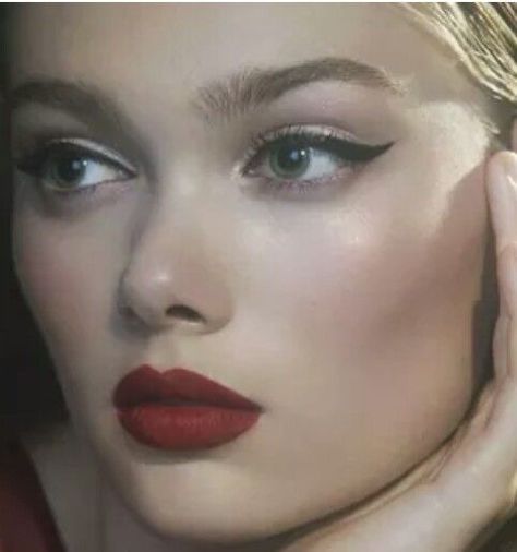 Red Lip Vintage Makeup, Red Lip Aesthetic Makeup, Red Lip Eyeliner, 90s Red Lip, Red And Silver Makeup, Bold Red Lip Makeup, 1950’s Makeup, Debs Makeup, Classic Red Lip Makeup