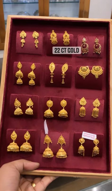 Jumki Design Gold Small, Gold Jimiki Earrings Designs, Jumki Design Gold Bridal, Gold Zumka Design, Jumkha Earrings Gold, Jumki Design Gold, Jumka Design Gold, Kolusu Designs, Jhumki Designs Gold