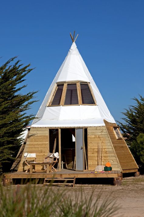 Two-Story Tipi Tipi House, Teepee Outdoor, Savoy Hotel London, Wooden Teepee, Small House Inspiration, Tenda Camping, Daycare Decor, Hut House, Savoy Hotel