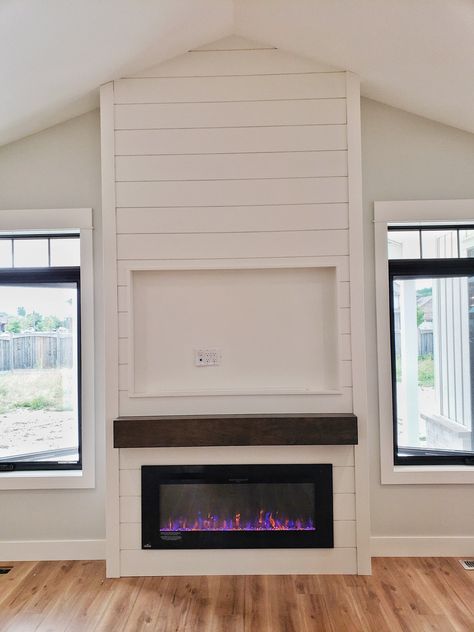 Clean white shiplap linear fireplace detail with TV shadow box. Shiplap Linear Fireplace, Fireplace Detail, Diy Shiplap Fireplace, Estilo Cottage, Basement Fireplace, Build A Fireplace, Interior Design Minimalist, Fireplace Tv Wall, Shiplap Fireplace