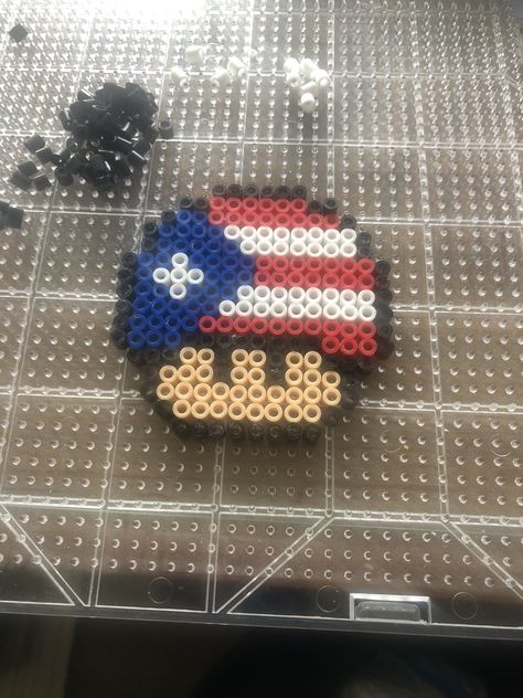 Puerto Rico Perler Beads, Fused Beads, Bead Things, Easy Perler Beads, Easy Perler Bead Patterns, Easy Perler Beads Ideas, Puerto Rico Flag, Easy Pixel Art, Diy Perler Bead Crafts