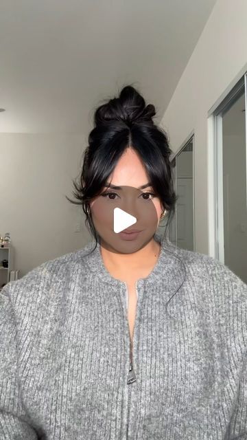 Cynthia Dhimdis on Instagram: "So many of y’all asked for the tutorial for this look! I was inspired by the 👑 of buns @delaneychilds   #bun #hairtutorial #hairstyles" Slick Back Bun With Bangs, Bun Hairstyles With Bangs, Bun With Bangs Hairstyles, Bangs And Bun, Buns With Bangs, High Bun With Bangs, Bun With Bangs, Hair Stages, Chignon Bun