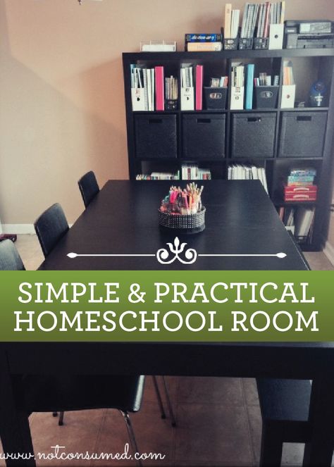 Homeschool Workspace, Homeschooling Room, Homeschool Room Organization, Homeschooling Tips, Homeschool Board, Homeschool Room, How To Start Homeschooling, Homeschool Classroom, Homeschooling Ideas