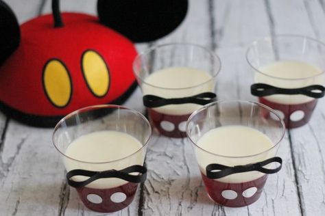 Mickey Mouse Jello, Layered Jello, Mickey 1st Birthdays, Jello Cups, Mickey Clubhouse, Fiesta Mickey Mouse, Handy Manny, Mickey Birthday Party, Jello Desserts