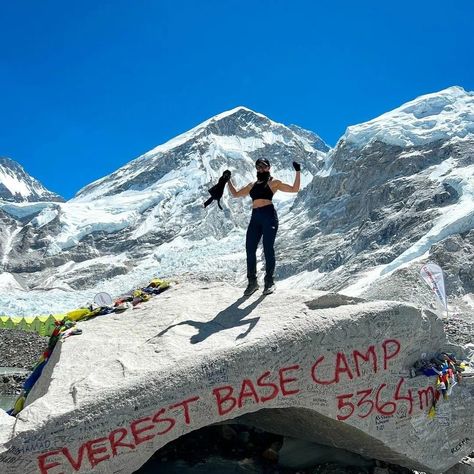 Everest Mountain, Mount Everest Base Camp, Climbing Everest, Everest Base Camp, Everest Base Camp Trek, Camping Aesthetic, Mountains Are Calling, Adventure Aesthetic, Nature Hikes