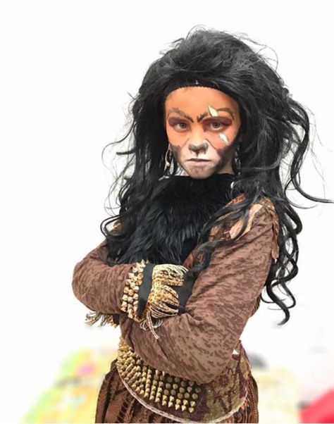 My scar Scar Lion King Costume, Scar Costume, Scar Lion King, Lion King Costume, Lookbook Ideas, Lion King Jr, Woman With Long Hair, King Costume, Costume Diy