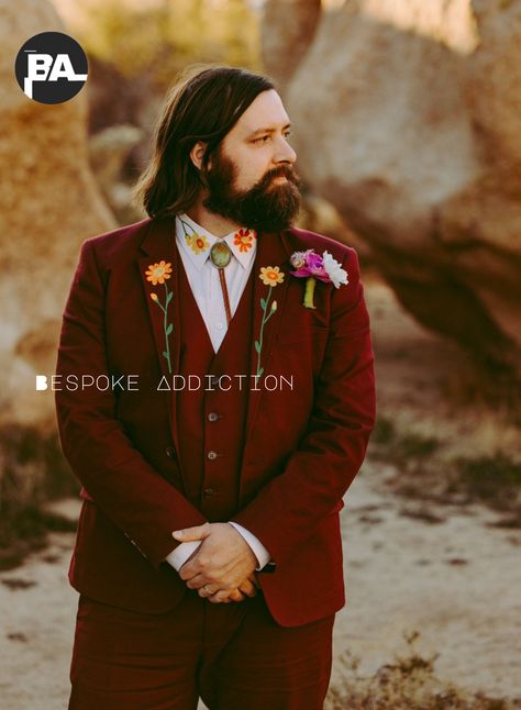 Unusual Groom Attire, Embroidered Suit Men, Gay Wedding Outfits, Unique Groom Attire, Floral Suit Men, Hipster Groom, Fairy Wedding Theme, Day Party Outfit, Mushroom Wedding