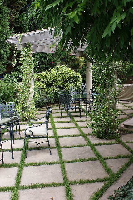 Backyard Pavers, Grass Pavers, Pavers Backyard, Garden Tiles, Backyard Renovations, Patio Tiles, Pergola Patio, Outdoor Tiles, Garden Pathway