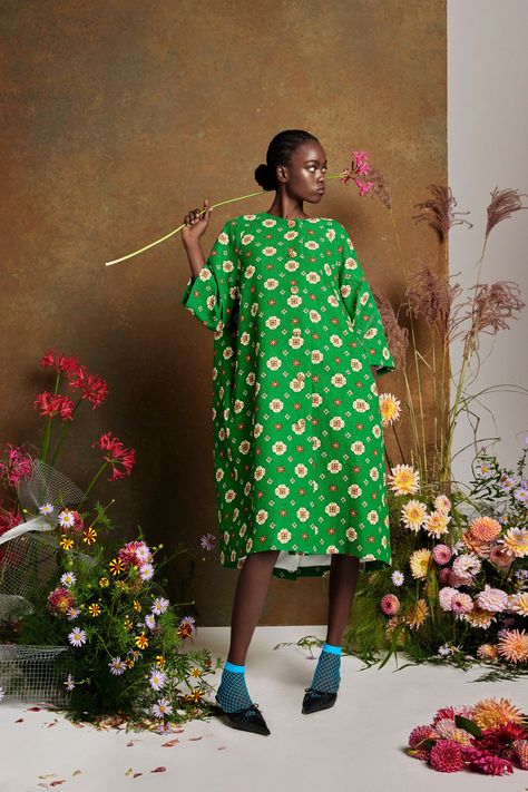 Duro Olowu, Beach Wardrobe, Life Is A Beach, Donatella Versace, Runway Trends, Spring Summer 2024, Summer 24, 2024 Fashion, 2024 Collection