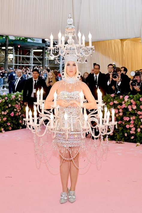 Met Gala 2019: The most OUTRAGEOUS outfits on the red carpet from Cardi B to Lady Gaga Katy Perry Met Gala, Camp Fashion, Gala Themes, Met Gala Outfits, Met Gala Dresses, Robes Glamour, Liza Koshy, Susan Sontag, Gala Outfit