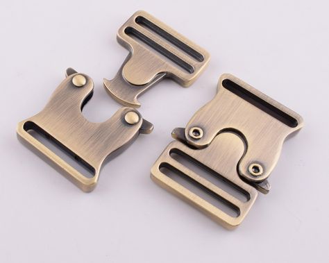 Metal Release Side Buckle,1 inch Antique bronze quick release buckle,25mm adjustable belt strap Lock buckles for dog collar backpack hardware ♥ ♥ Welcome to my shop ,happy shopping ♥ ♥ ♥ ♥ ♥ ♥ Color: Antique bronze Size: (inner):25mm Material : zinc alloy Quantity :1 / 2 Pcs ♥ If you need other styles, sizes and colors，please click https://www.etsy.com/shop/5AHachiHouses?section_id=26117866 . I hope you can find what you need. ♥ ♥ ♥ If you have any questions, please contact me ♥ ♥ ♥ The order wi Mechanical Reference, Paracord Supplies, Woodworking Furniture Plans, Work Gear, Stylish Backpacks, Granola Girl, Quick Release Buckle, Adjustable Belt, Bead Caps