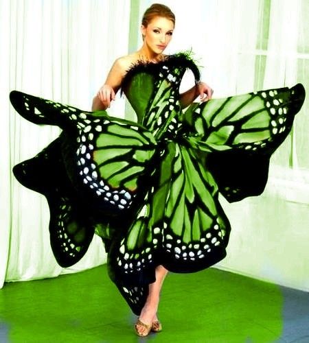 Butterfly Inspired Fashion, Green Butterfly Dress, Luly Yang, Green Couture, Rainy Day Dress Outfit, Butterfly Skirt, Butterfly Fashion, Green Inspiration, Green Butterfly