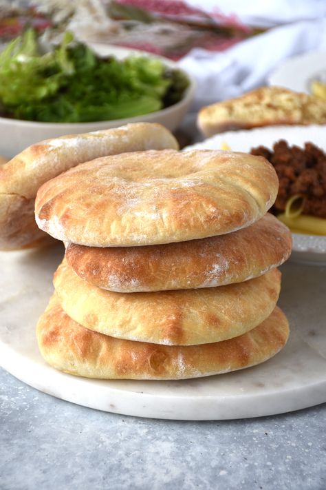 Serbian Bread Recipes, Lepinja Bread Recipes, Traditional Serbian Recipes, Bosnian Pita Recipe, Serbian Bread, Balkan Breakfast, Balkan Recipes, Bosnian Food, Fluffy Bread