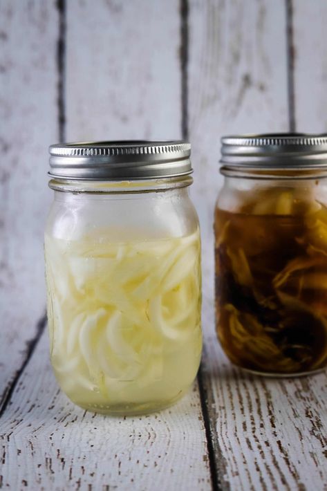 Hawaiian Style Pickled Onions, Pickled Sweet Onions Recipe, Pickled Onions For Canning, Portuguese Pickled Onions, Hawaiian Pickled Onions Recipe, Pickled Sweet Onions, Sweet Pickled Onions, Pickled Yellow Onions, Pickled Green Onions Recipe