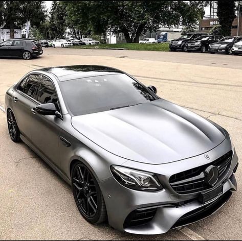 Mercedes Benz Suv, Mercedes Auto, Tmax Yamaha, Dream Cars Mercedes, Lamborghini Veneno, Lux Cars, Pagani Huayra, Car Goals, Mercedes Car