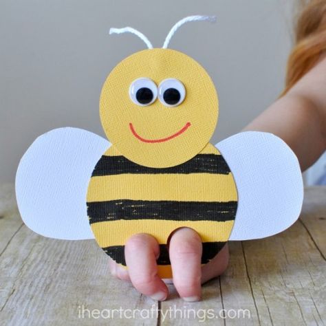 Bee Crafts For All has bumble bee crafts for kids to make. Easy honey bee crafts for preschoolers, kindergarten and adults. Paper, craft sticks, egg carton, bee crafts. Bee decoration craft ideas. Bumble Bee Craft, Bee Craft, Bee Crafts For Kids, Puppets For Kids, Puppet Crafts, Bee Crafts, Crafts For Kids To Make, Childrens Crafts, Finger Puppets