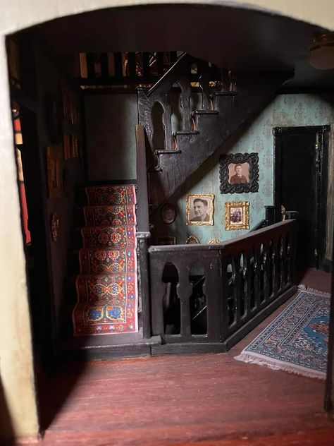 Gothic Dollhouse Furniture, Wizard House Interior, Gothic Dollhouse Interior, Addams Family Dollhouse, Realistic Dollhouse, Haunted Dolls House, Scary Doll House, Addams Family House Interior, Dark Academia Dollhouse