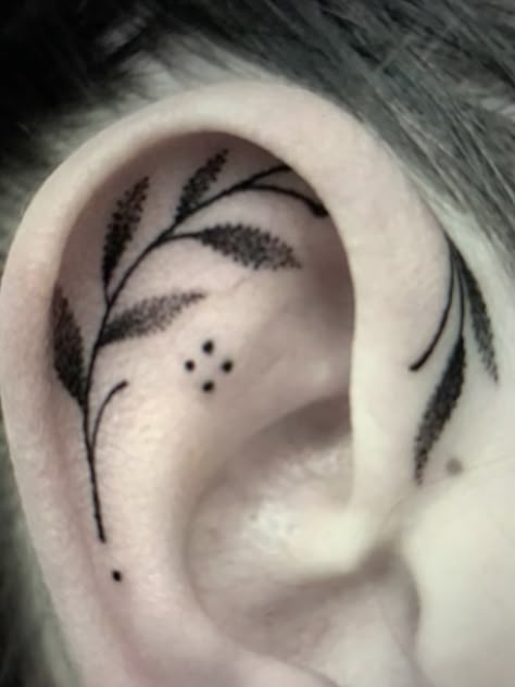 Tattoo Ears, Tattoos Ear, Ears Tattoo, Inner Ear Tattoo, Tattoo Ear, Tattoo Tips, Behind Ear Tattoos, Ear Piercing Ideas, Tattoo Man