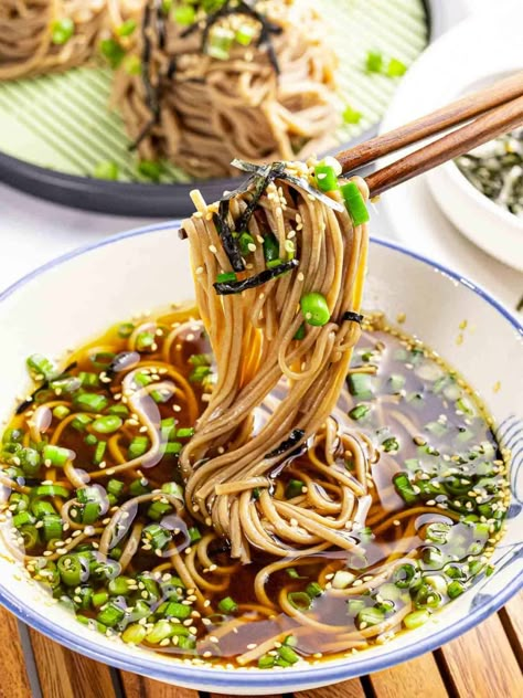 Japanese Duck Recipe, Cold Soba Noodles, Zaru Soba, Soba Noodles Recipe, Salad Add Ins, Cold Soba, Salad Art, Bonito Flakes, Soba Noodle