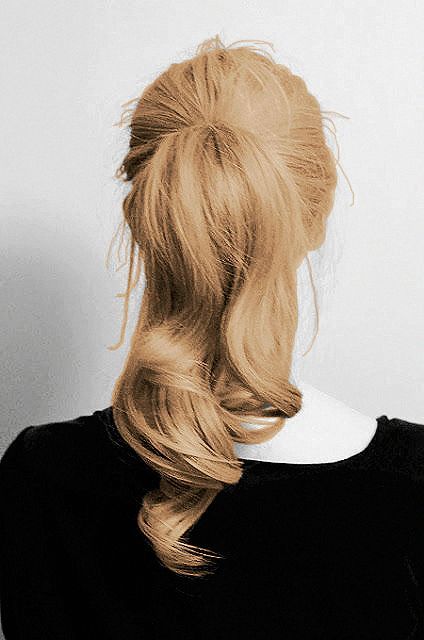 Ponytail Aesthetic, Retro Ponytail, Melinda May, Curly Hair Ponytail, Blonde Ponytail, Yennefer Of Vengerberg, Hair Extension Clips, Veronica Lodge, Silver Grey Hair