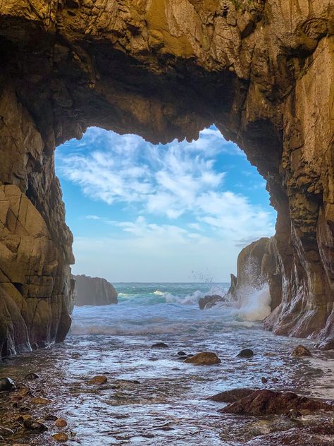 Cape Ashizuri, the most remote and beautiful location along Shikoku Pilgrimage Route #ashizuri #shikoku #japan Shikoku Pilgrimage, Sea Of Japan, Visit Tokyo, Wakayama, Japan Aesthetic, Adventure Bucket List, Visit Japan, Beautiful Backgrounds, Fishing Villages