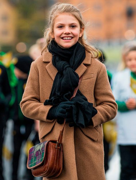 Princess Estelle of Sweden Twins with Mom Princess Victoria in Special Royal Outing with the King Twins With Mom, Princess Estelle Of Sweden, Kroonprinses Victoria, Swedish Royalty, Princess Victoria Of Sweden, Princess Madeleine, Princess Estelle, Royal Babies, National Dress