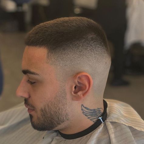 Bald Fade Buzzcut Men, Mid Skin Fade Buzzcut, High Skin Fade Buzzcut, Buzzcut Skin Fade, Buzzcut High Fade, Short Hair Styles Boy, Semi Bald Fade Haircut Men, Men Buzzcut Fade, Barber Haircuts Mens