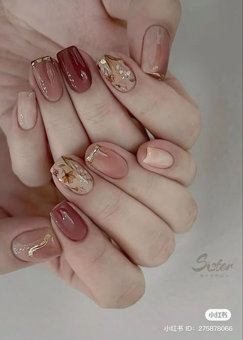 Desain Salon Kuku, Elegant Touch Nails, Minimal Nails Art, Bridal Nail Art, Art Deco Nails, Elegant Nail Art, Subtle Nails, Fancy Nails Designs, Beauty Nails Design